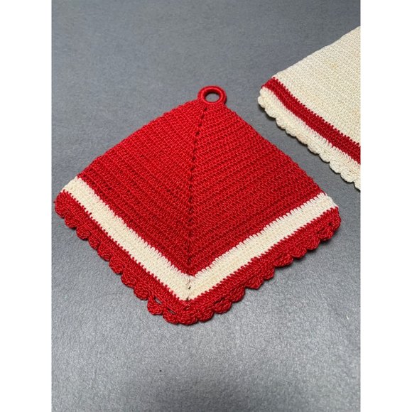 Vintage Handcrafted Crochet Potholders Set of 2 Red & Cream 1960s - Picture 3 of 6